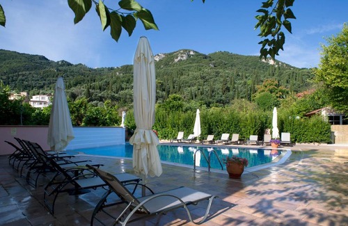 Benitses Apartment | Apartments Corfu Sun Pool Side
