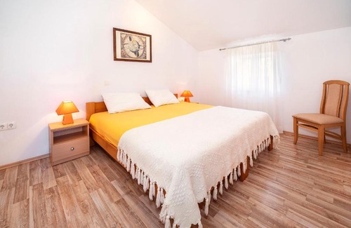 Malinska Apartment | Apartments Dumica