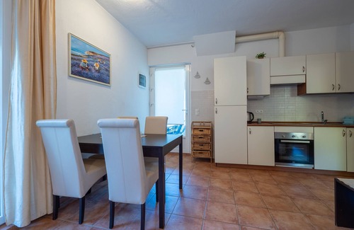 Zavala Apartment | Apartments Ena (33981-A1) - Zavala - island Hvar