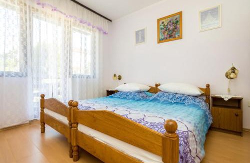 Njivice Apartment | Apartments Filosevic by El-Pi Tours