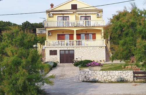 Veli Rat Apartment | Apartments Grbac Veli Rat-Seaside (10454-A3) - Veli Rat (Dugi otok)