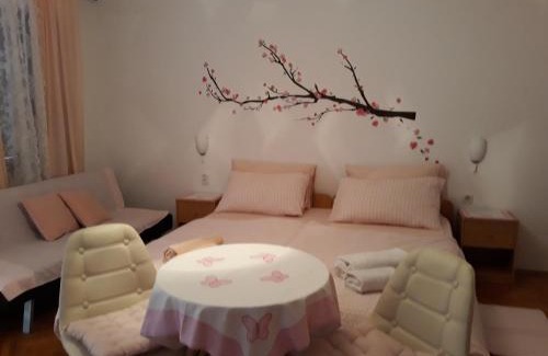 Rovinj Apartment | Apartments Garden