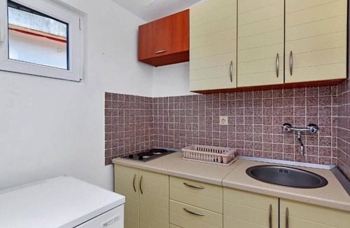 Pokrivenik Apartment | Apartments Igor (44141-A6) - Gdinj - island Hvar