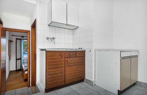 Pokrivenik Apartment | Apartments Igor (44141-A8) - Gdinj - island Hvar