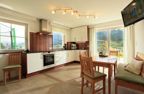 Moosen Apartment | Apartments in a sunny, prime location, right next to 2 cable car valley stations