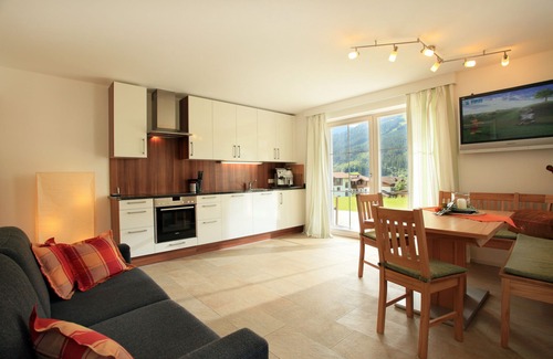 Moosen Apartment | Apartments in a sunny, prime location, right next to 2 cable car valley stations