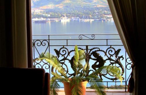 Pitharion Apartment | Apartments in Argoulidhés, Greece