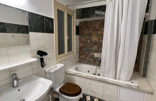 Omonia Apartment | Apartments in Athens, Greece