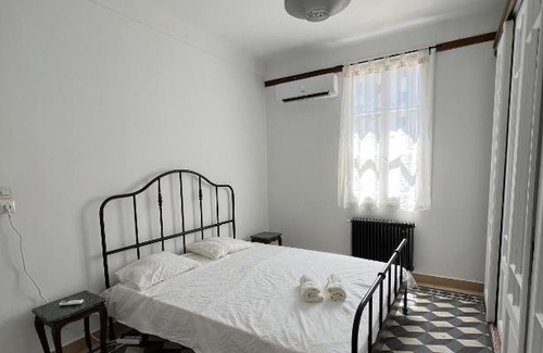 Omonia Apartment | Apartments in Athens, Greece