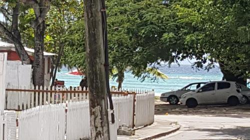 Saint Lawrence Apartment | Apartments in Bridgetown, Barbados