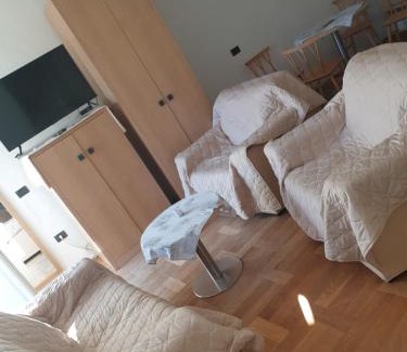 Brda Apartment | Apartments in Kojsko, Slovenia