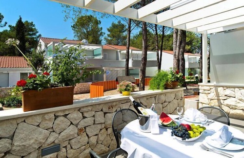 Zaton Apartment | Apartments in Zaton Holiday Resort with pool