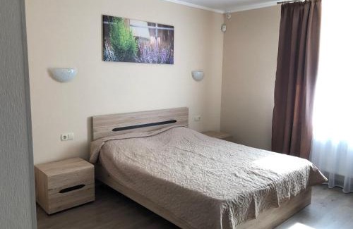 Molodizhne Apartment | Apartments IRIS