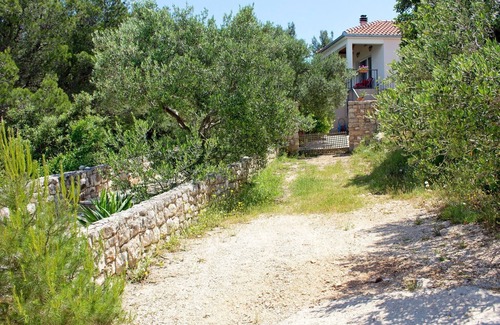 Cove Donja Krusica (Donje selo) Apartment | Apartments Jagoda, (15441), Donje Selo, Croatia