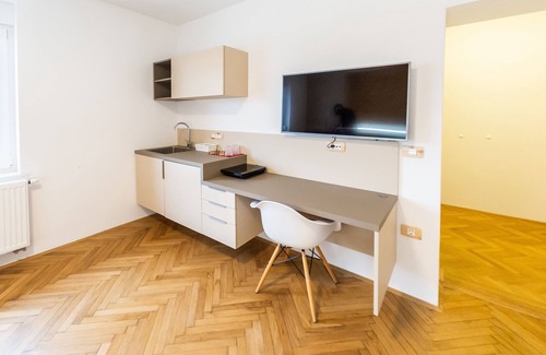 Ljubljana Apartment | Apartments Kamr'ca - room 2 & 5 with private bathroom