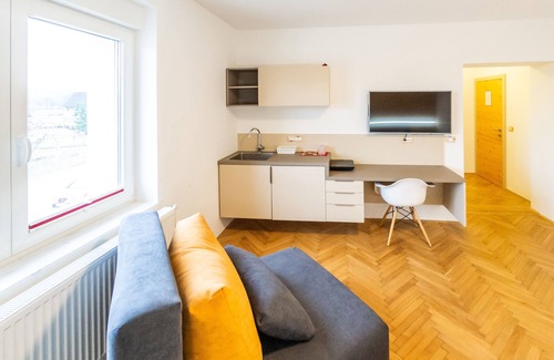 Ljubljana Apartment | Apartments Kamr'ca - room 2 & 5 with private bathroom