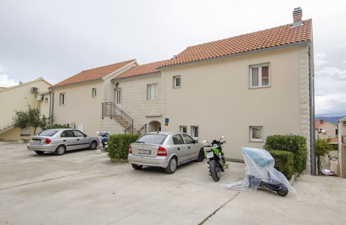 Bol Apartment | Apartments Karlo (26721-A1) - Bol - island Brac