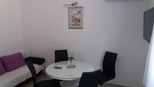 Split Apartment | Apartments Lovor