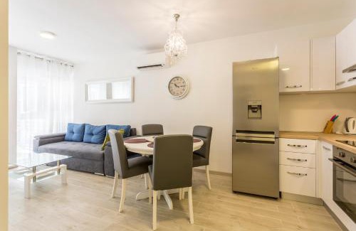 Znjan Apartment | Apartments Luce and Antonio