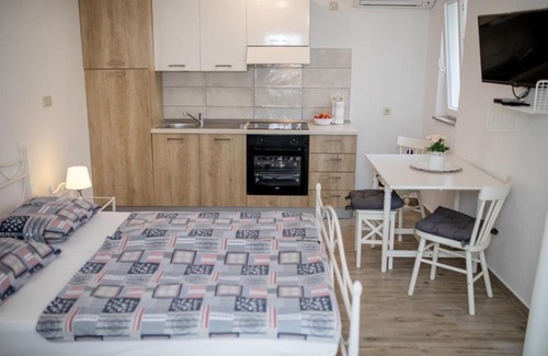Rab Town House | Apartments Makaus