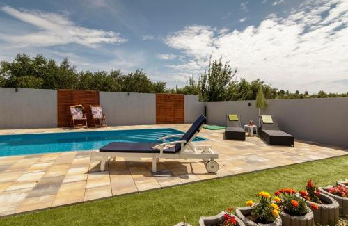 Zena Glava House | Apartments Mardešić