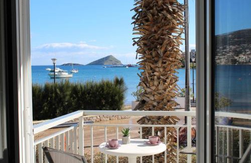 Porto Rafti Apartment | Apartments MARE BLU by the sea.