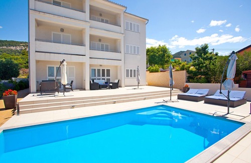 Banjol Apartment | Apartments Marija, (12888), Banjol, hr