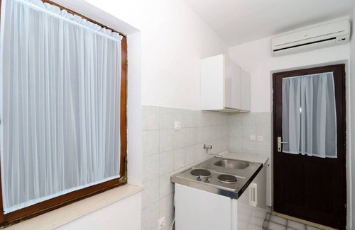 Sobra Apartment | Apartments Maruška - Studio Apartment with Balcony and Sea View