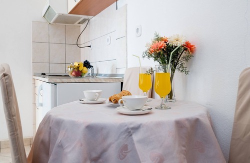 Neum Apartment | Apartments Matej - Two-Bedroom Apartment with Balcony and Sea View 206