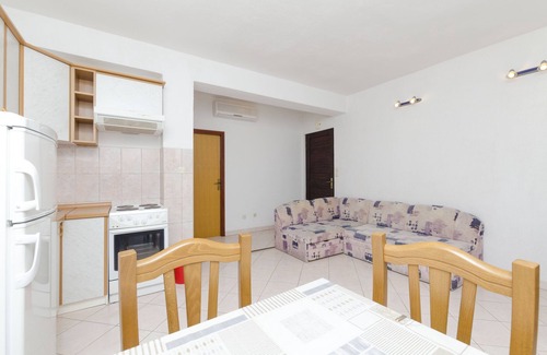 Pirovac Apartment | Apartments Mime (14021-A1) - Pirovac