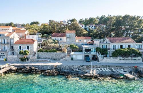 Lumbarda Apartment | Apartments Nikolina