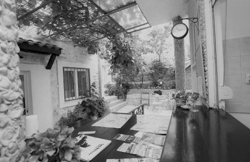 Split Apartment | Apartments Nikolla