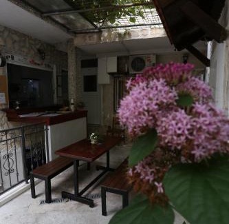 Split Apartment | Apartments Nikolla
