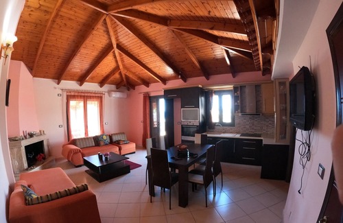 Sarande Apartment | Apartments Polonia Saranda 8 person Penthouse close to Ksamil & best beaches