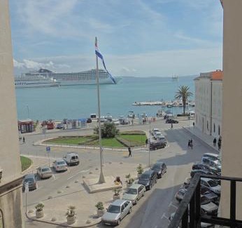 Old Town Apartment | Apartments & Rooms Grašo
