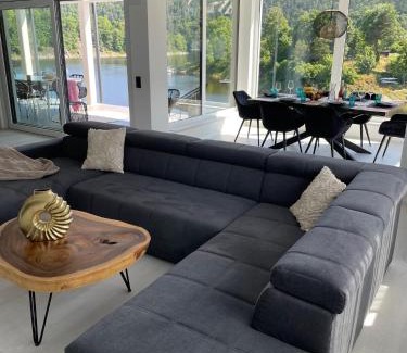 Saaldorf Apartment | Apartments Saaldorf-Ferienhaus mit 6 Apartments 45qm-120qm direkt am Thüringer Meer-Bleilochtalsperre