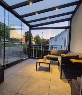 Sondelfingen House | Apartments Seibel Doppel-Zweibettzimmer mit Küche und Wintergarten