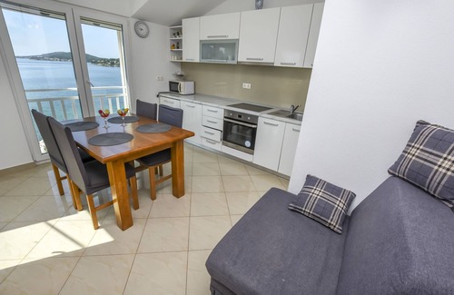 Podglavica Apartment | Apartments Silvana (23221-A4) - Rogoznica