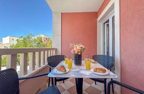 Baska Voda Apartment | Apartments Teo - Center with Free Parking