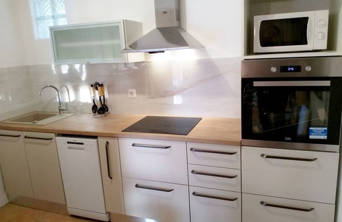 Supetarska Draga Apartment | Apartments Vesna, (14684), Supetarska Draga, hr