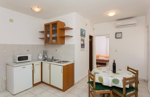 Orebic Apartment | Apartments Villa Dingač- Borak - Comfort One Bedroom Apartment with Balcony and Sea View No. 4
