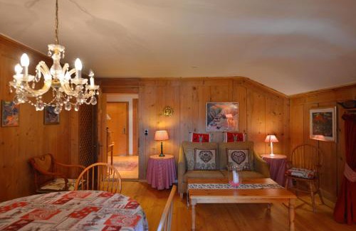 Meierhof Apartment | Apartments Villa Surlej