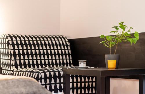 Srodmiescie Południowe Apartment | Apartments Wilcza 55 by Noclegi Renters