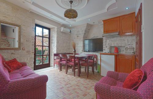 Kotor Old Town Apartment | Apartments Wine House Old Town