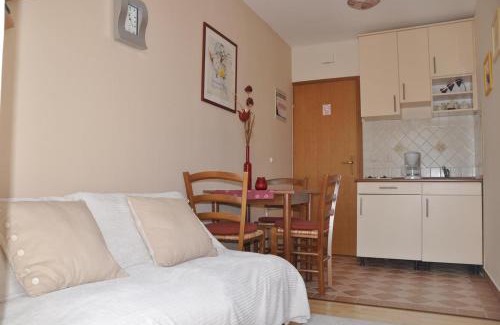 Municipality of Omisalj Apartment | Apartments with a parking space Omisalj, Krk - 12793