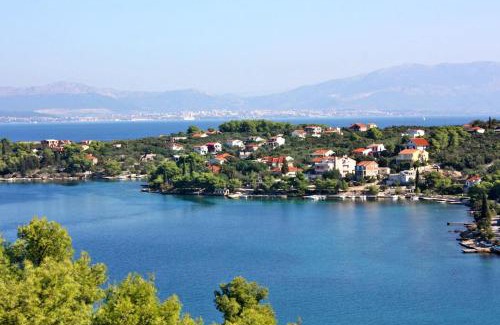 Necujam Apartment | Apartments with parking space Necujam, Solta - 5178