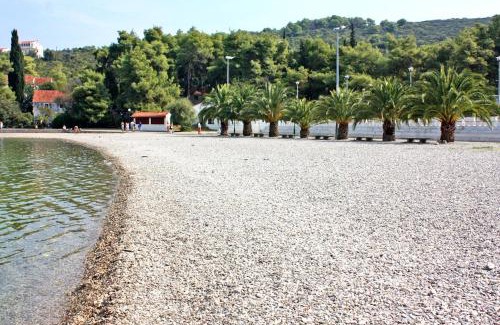 Necujam Apartment | Apartments with parking space Necujam, Solta - 5178