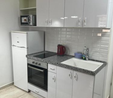 Bat Yam Apartment | Apartments4you Dinara