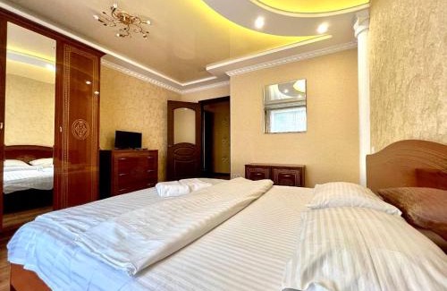 Sukhinovka Apartment | ApartPoltava ДВОКІМНАТНІ апартаменти, до 6 спальних місць, кутова ванна, КОРПУСНИЙ ПАРК, документи для відрядження