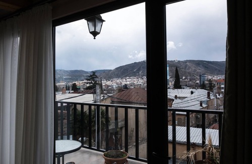 Chugureti Condo | ApartTen SunBath Teracce